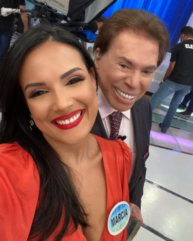 A foto de milhões 💞! É AMANHÃ! Estarei com ele no programa @pgmsilviosantos ! �