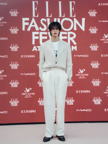 @ellethailandofficial 
#ELLEFashionFever 
#EFFatICONSIAM