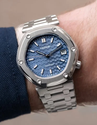 Hands-on with the Credor Locomotive.

Marking Credor’s debut at Watches and Wond