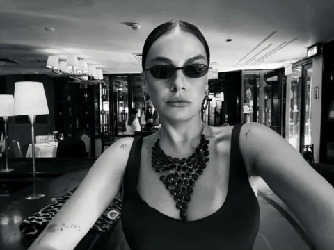 Günümüz kutlu mutlu olsun iyi ki varız kızlar 💃