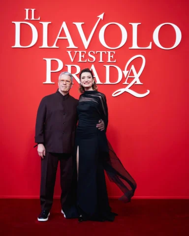 ✨ La prima italiana de Il diavolo veste Prada 2

Outfit Frau Knam supplied by @a