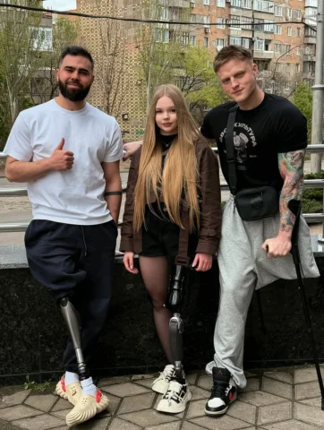 Мы в Донецке 🙏🏻

Наша команда терминаторов приехала на спикерскон. Поддержать 