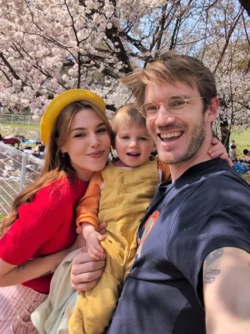 Time for hanami! 🧺 🌸