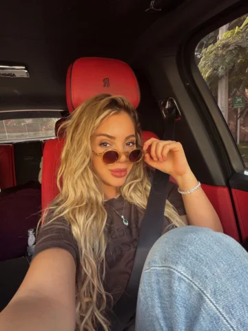 1. Foto Güneşli 2. Fotoda güneş benim🤪