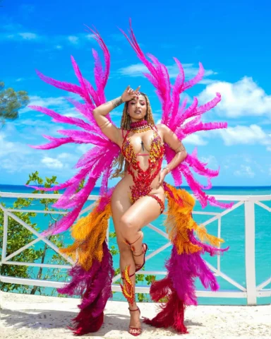 All when sun a shine, me a di hottest ting weh outside ☀️