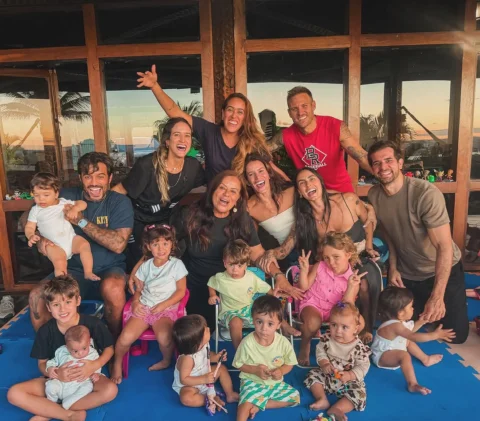 Família, a maior benção de Deus!!! ❤️‍🔥
Márcia e seus 11 netos entre 6 meses e 