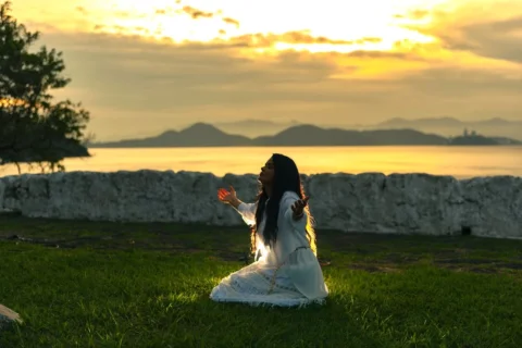 “Pra te adorar, Senhor, foi que eu nasci…”
Em todo tempo.