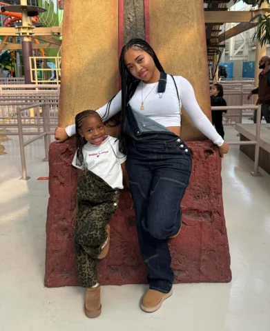 Mommiana 💛