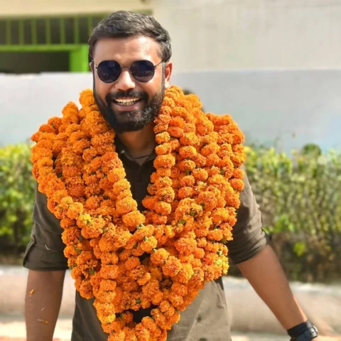 चुनाव में आने तैयारी शुरू हो गई है..🤪🤪

#viralpics❤️❤️❤️ 
#trendinpic 
#explor