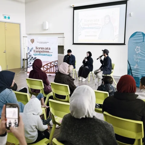 Alhamdulillah.
#TernyataTanpamuLangkahkuSampaiKeSydney
#NatashaTooLavishdiSydney