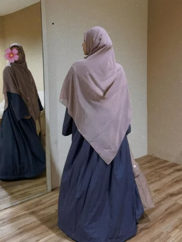 Dear Ayumi, jangan kemana-mana yah. Tetaplah menetap di hati kami. Meskipun Vol 