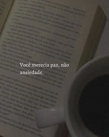 Espero que esse post te encontre no momento certo 🤍

Tem dias que a gente aceit