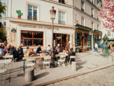 An Ordinary Day in Paris ✨ Sometimes, it is not about chasing the perfect golden