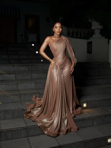 A little commotion for the dress please 🤏🏽 @masangobysiphosihle did it again �