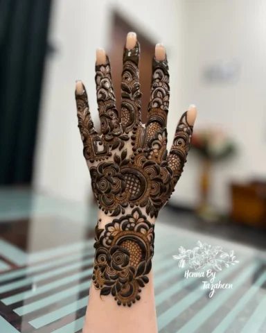 @hennaby_tazaheen

#dontrepost🚫

#hennanatural #hennastains #intricatehenna #br