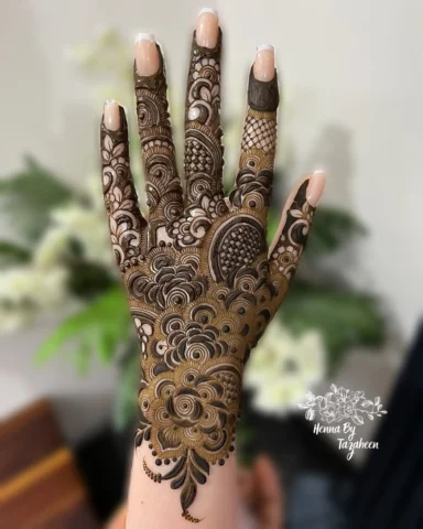 @hennaby_tazaheen

#dontrepost🚫

#hennanatural #hennastains #intricatehenna #br