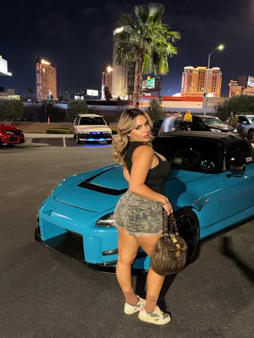 let’s go for a ride
#araqueenbae #drifter #carmeet #lasvegas
