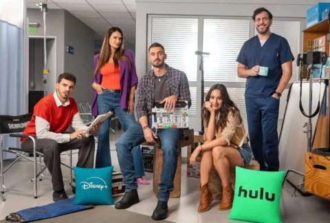 Ya empezó el rodaje de la serie de ficción de @nadiedicenada ✨
Lo que empezó com