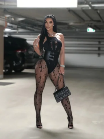your‘s truly 🖤 | 1,2 or 3 ?