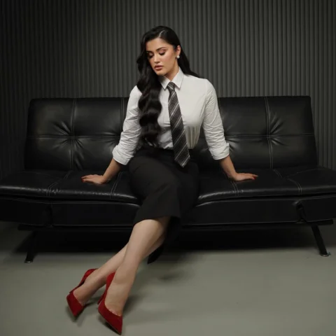 Office girl era 🧚🏻‍♀️
