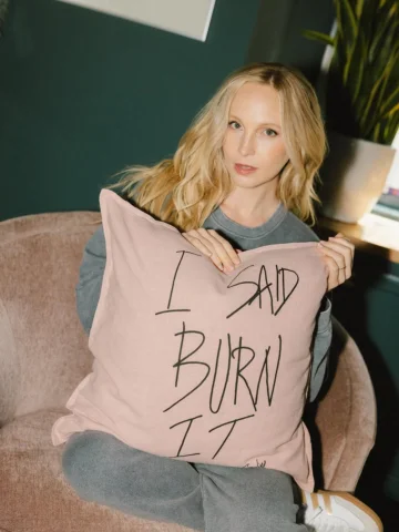 April 17th at 9am pst, I’m bringing a little piece of my home to you. The cozies