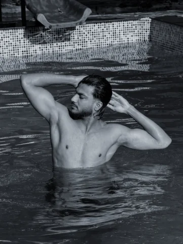 • Dripping in water, drowning in desire 👅🥵
.
.
#explore #viral #fitness #hot #
