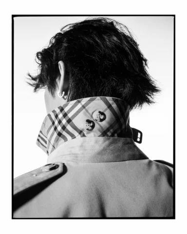 One of a kind🖤

@burberry
