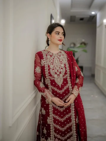 Little extra on Eid day 2 for @aneelas_collection @aneelaspk ❤️

Styling @styleb