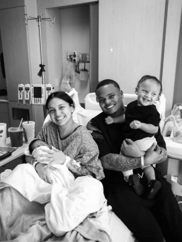 He’s here welcome to the world Zahmir we love you💙🎉 @laroobenz @lilversachi @z
