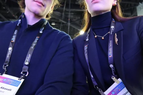 Absorbing to contribute
🤍🇻🇪

@startupvenezuela_ 
@emergeamericas