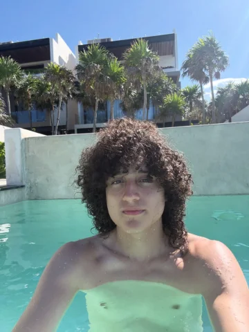 Poseidon?🧜🏻‍♂️ @vacaanda