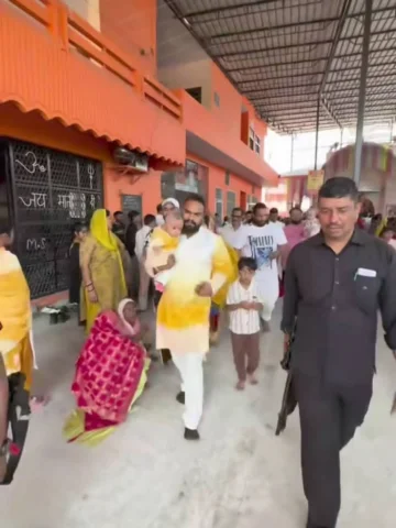 Kesi lgi aapko ye picture 
https://www.facebook.com/share/1DvSSQxjkU/