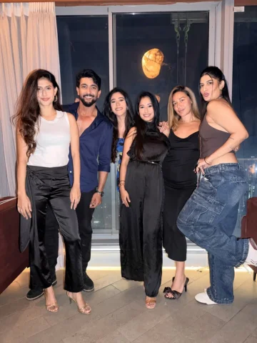 Indeed a Happy Birthday!❤️🧿
You all truly made my day.😘
#love #friendship #tre