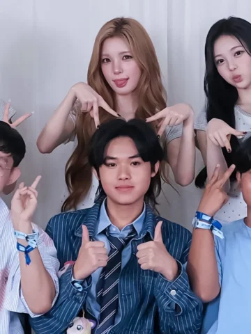 IHIYYY POTO SAMA AHUYYYYYYY😝🫰🏻

Yuyur emang semenjak konser kemarin ada lah o