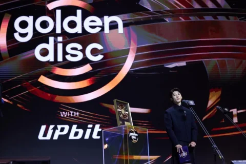 The 40TH golden disc awards 💿
초대해 주셔서 감사합니다。
謝謝邀請。

@golden_disc