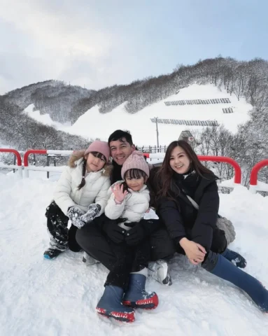 Vechia & Faleia’s first snow experience 🥳❄️

Gala Yuzawa, 3 January 2026
