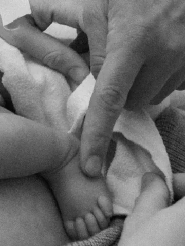 The tiniest feet leave the biggest footprints in our hearts. So grateful to welc