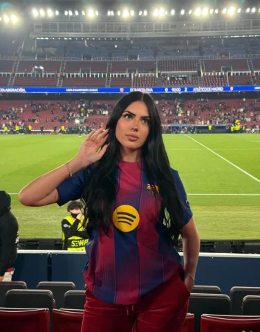 no tengo ni idea de fútbol, pero mi amiga me llevó de sorpresa y tocó integrarse
