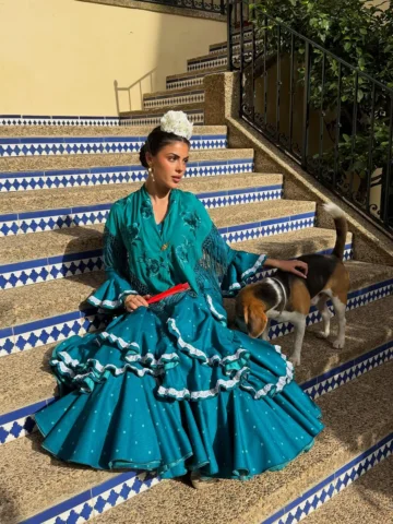 primer día en la feria y no puedo estar más felizzz💃🏻
vestido de mi @maricruzm
