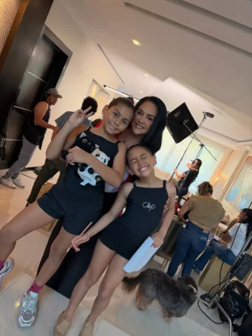 Ellas son mis vitaminas favoritas 🥰🥰
#fiorellaestrella15 #florcita🌸🌺 
💫♥️🌺