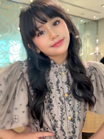 Pertama kali kakak Qiandra fashionshow sendirian tanpa mommy ❤️
Happy banget pas