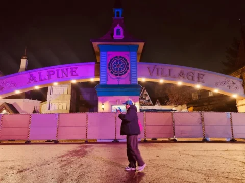 🎡🎠🌭🐼😊☺️😊