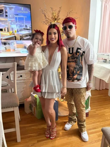 Otro año más juntos, creciendo, aprendiendo y amándonos. No somos perfectos, per