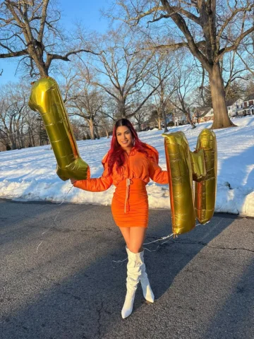 1 MILLÓN 💫

Gracias a cada persona que forma parte de esta comunidad tan bonita