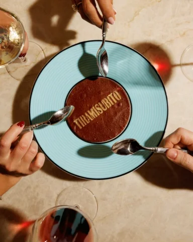 Break the rules. Keep the soul.
TIRAMISUBITO — tradition, taken a little further