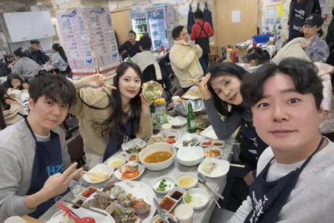 우리가족 신년회❤️
대게파티겸 해산물파뤼~
너~대게맛있었다👍
우리가족 더도말고 이렇게 건강하고
아끼며살자구요^^사랑합니다💕
.
.
.
#가족