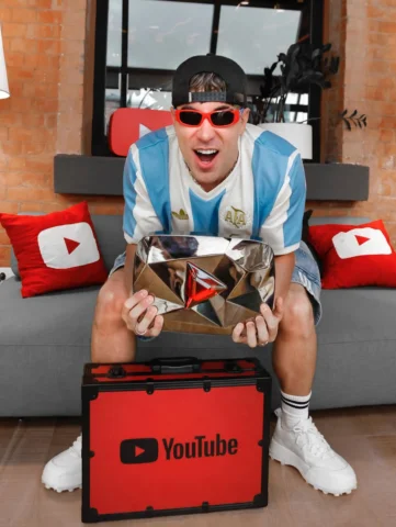 EL BOTON DE 100 MILLONES SE VINO PARA ARGENTINAAA !! 🇦🇷🐦‍🔥🔝🌎

Primeros en 