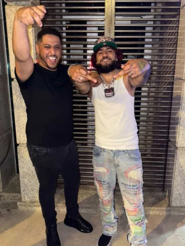 Pose légendaire, ambiance familiale. 🇲🇦🇩🇿🇹🇳 @elgrandetoto