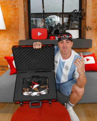 guess it’s time to update your youtube bio 😉 congrats on the 100M @alejoigoa!!