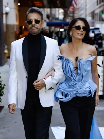 New York my love 🗽🩵 Y bueno, tú también @ederbez 

Fashion Styling & Creative 